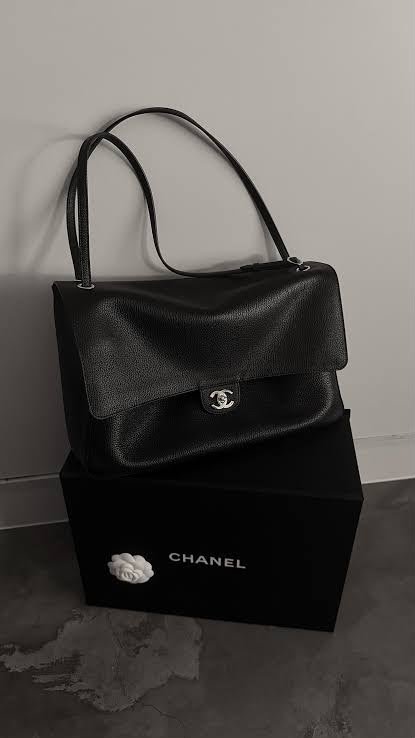 Chanel maxi flap large Black - Image 7